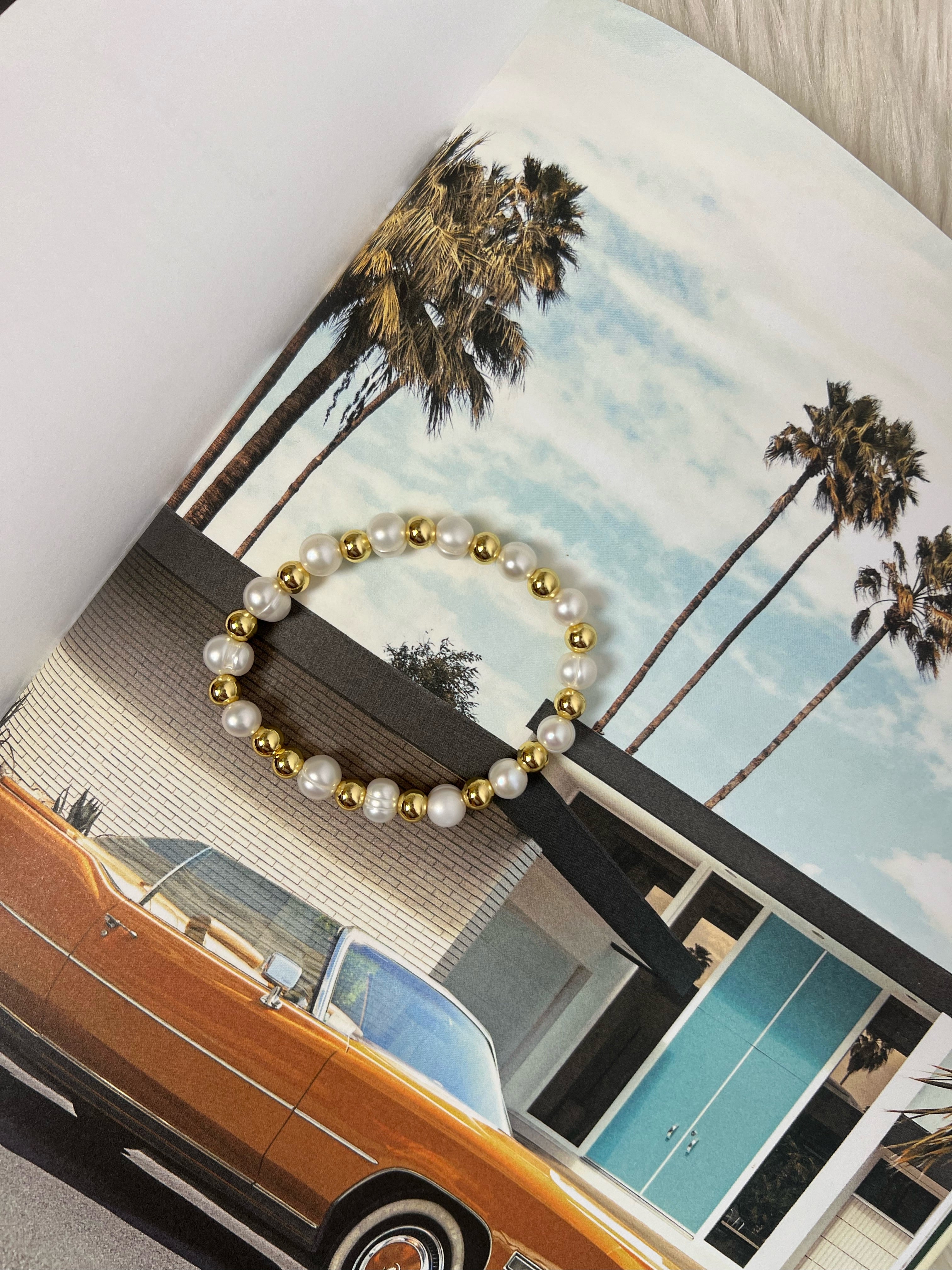 Lily Pearl Stretch bracelet