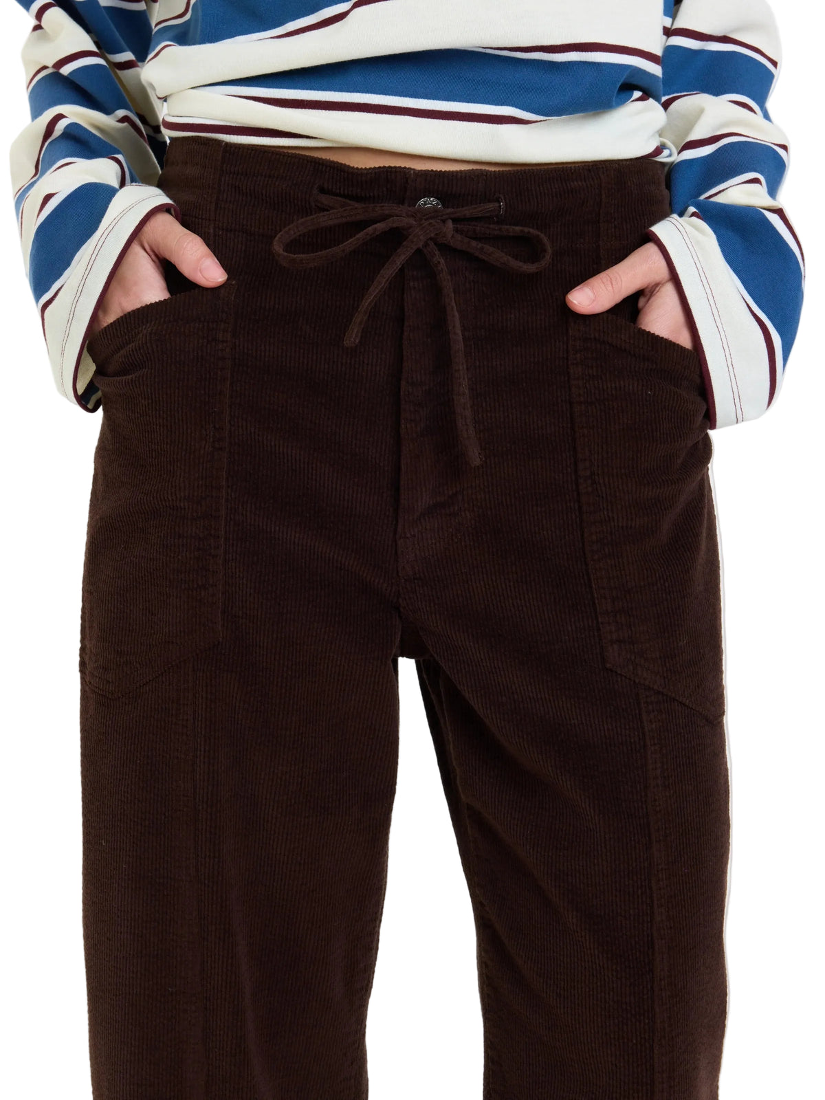 DAZE VILLA PANT DRAWSTRING BARREL PANT IN CHOCOLATE
