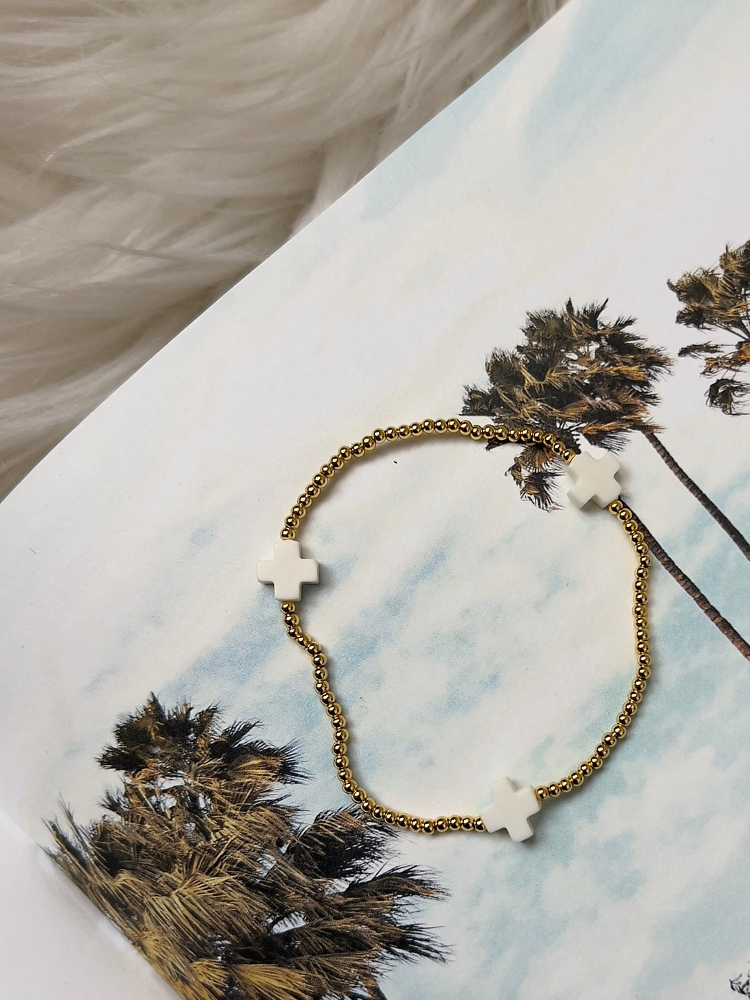Venice Bianca — Gold Bead Bracelet with White Crosses