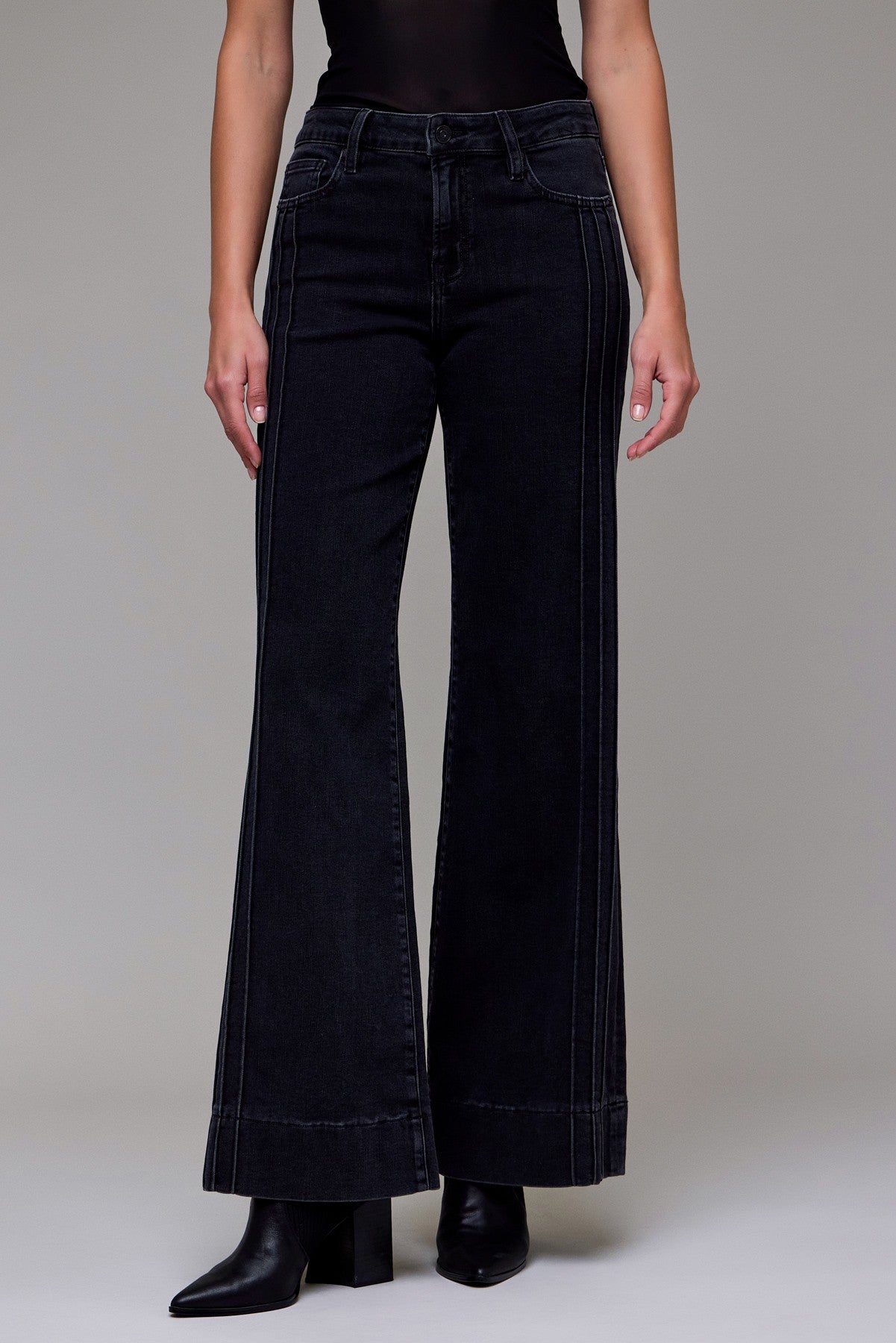 Hidden Charcoal Wash Happi Mid Rise Pin Tuck Comfort Flare
