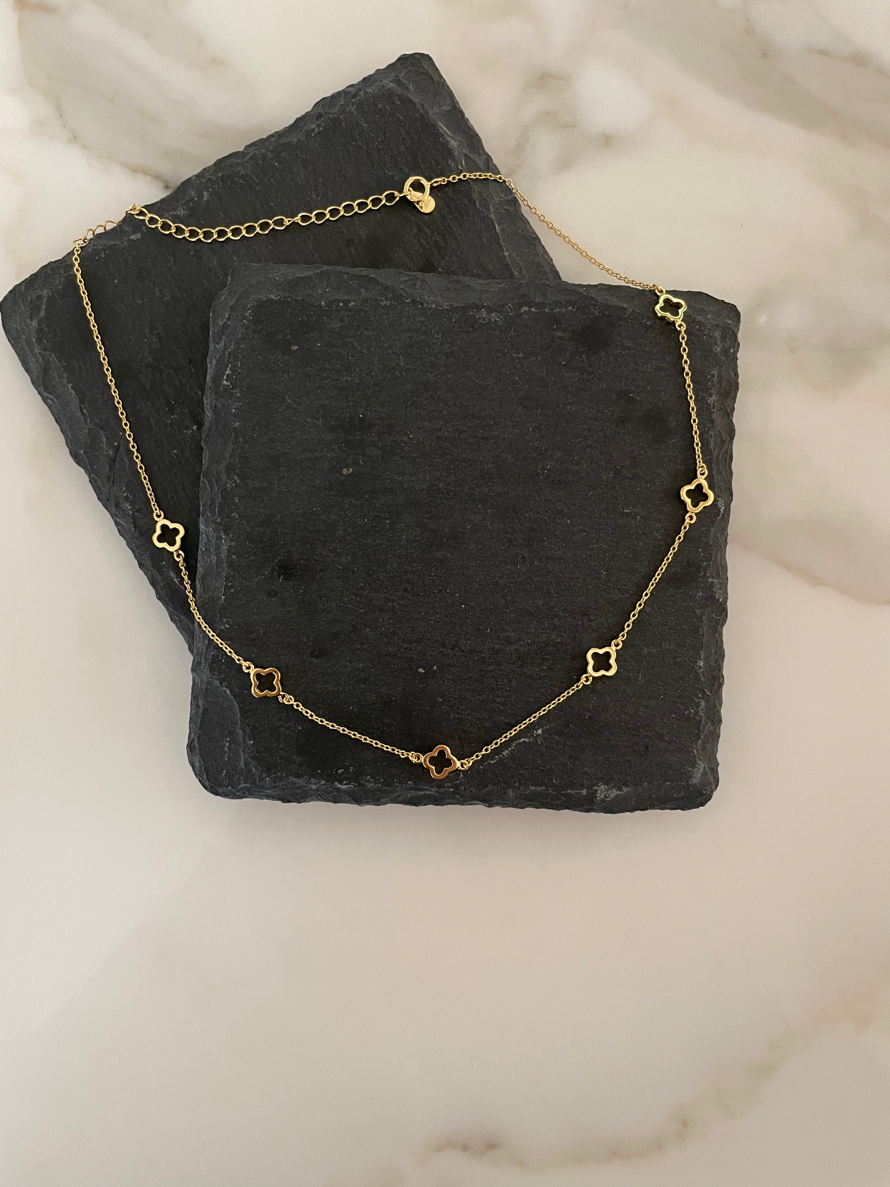 Petite Clover Choker