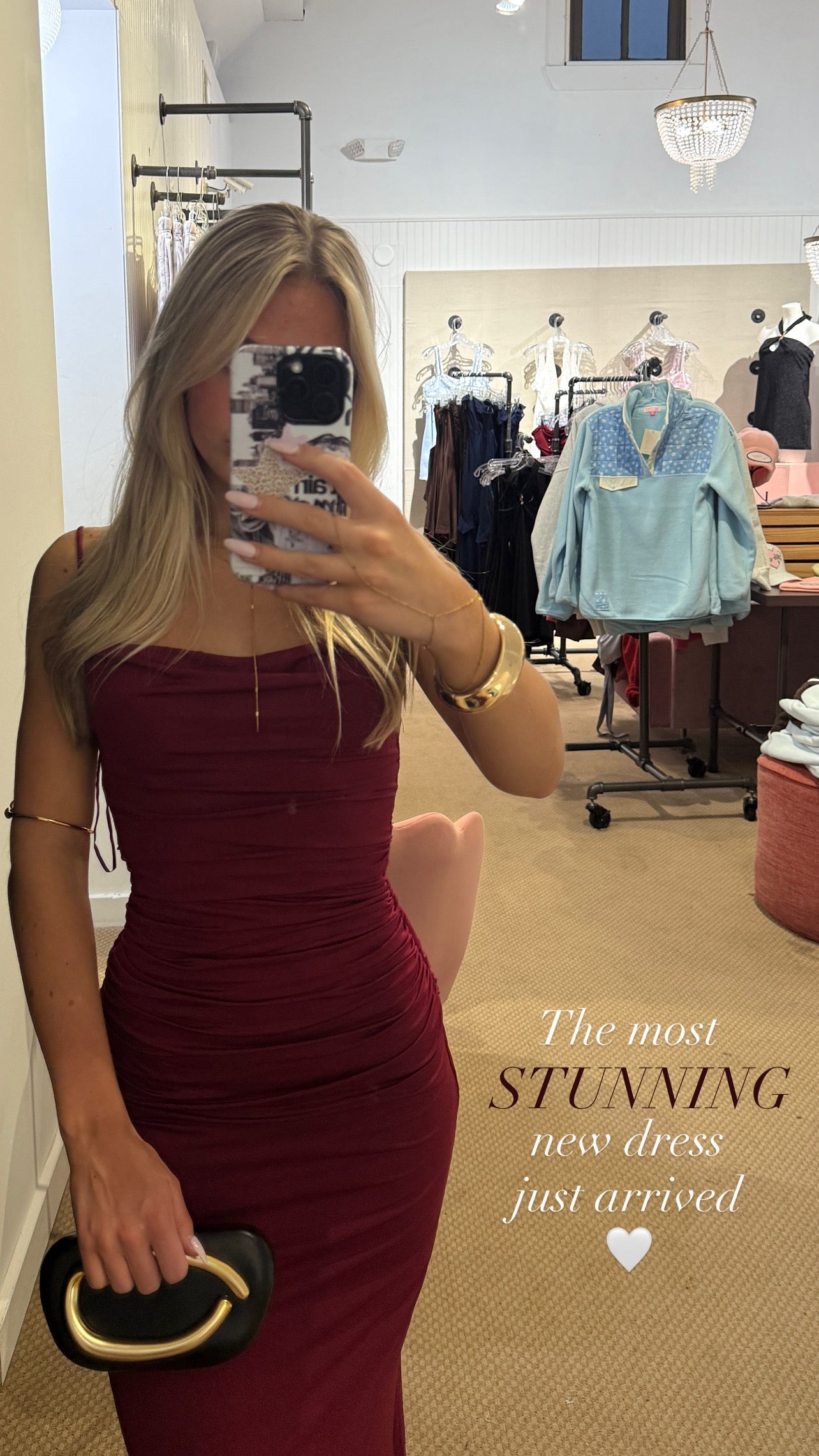 Holiday Outfit Trends 2024–2025: Wine, Brown & Burgundy Take Over