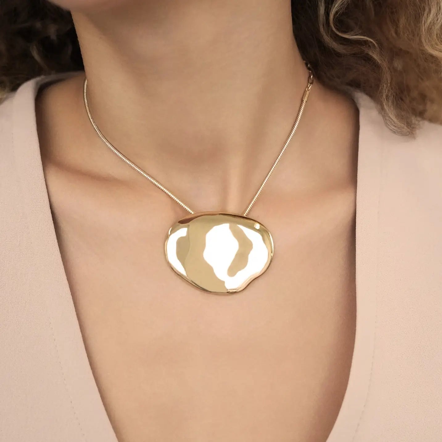 Ettika Molten Metal Pendant Necklace – 18K Gold Plated Statement Necklace