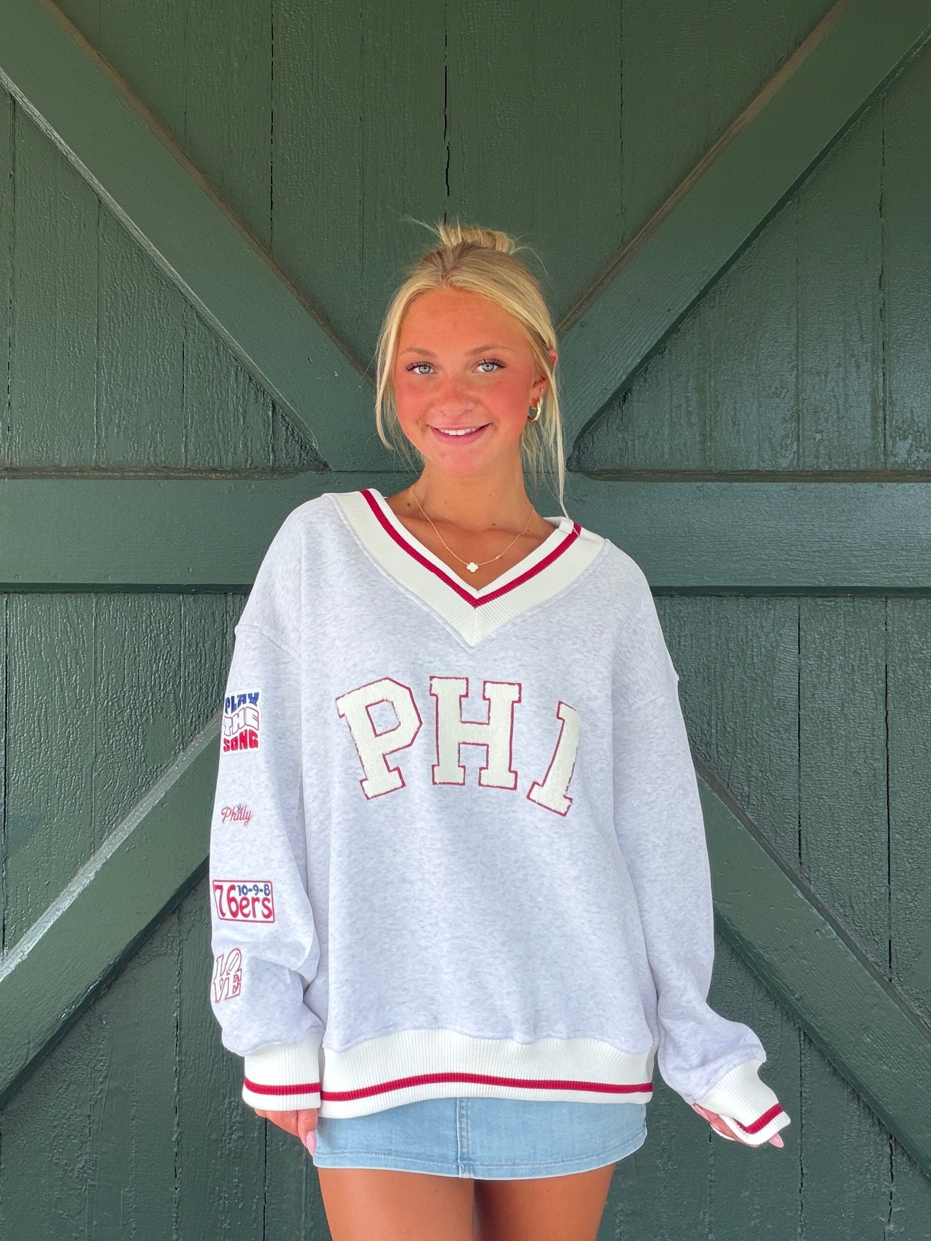 PHI Basketball  Women's Sport V-Neck Sweatshirt -76ers