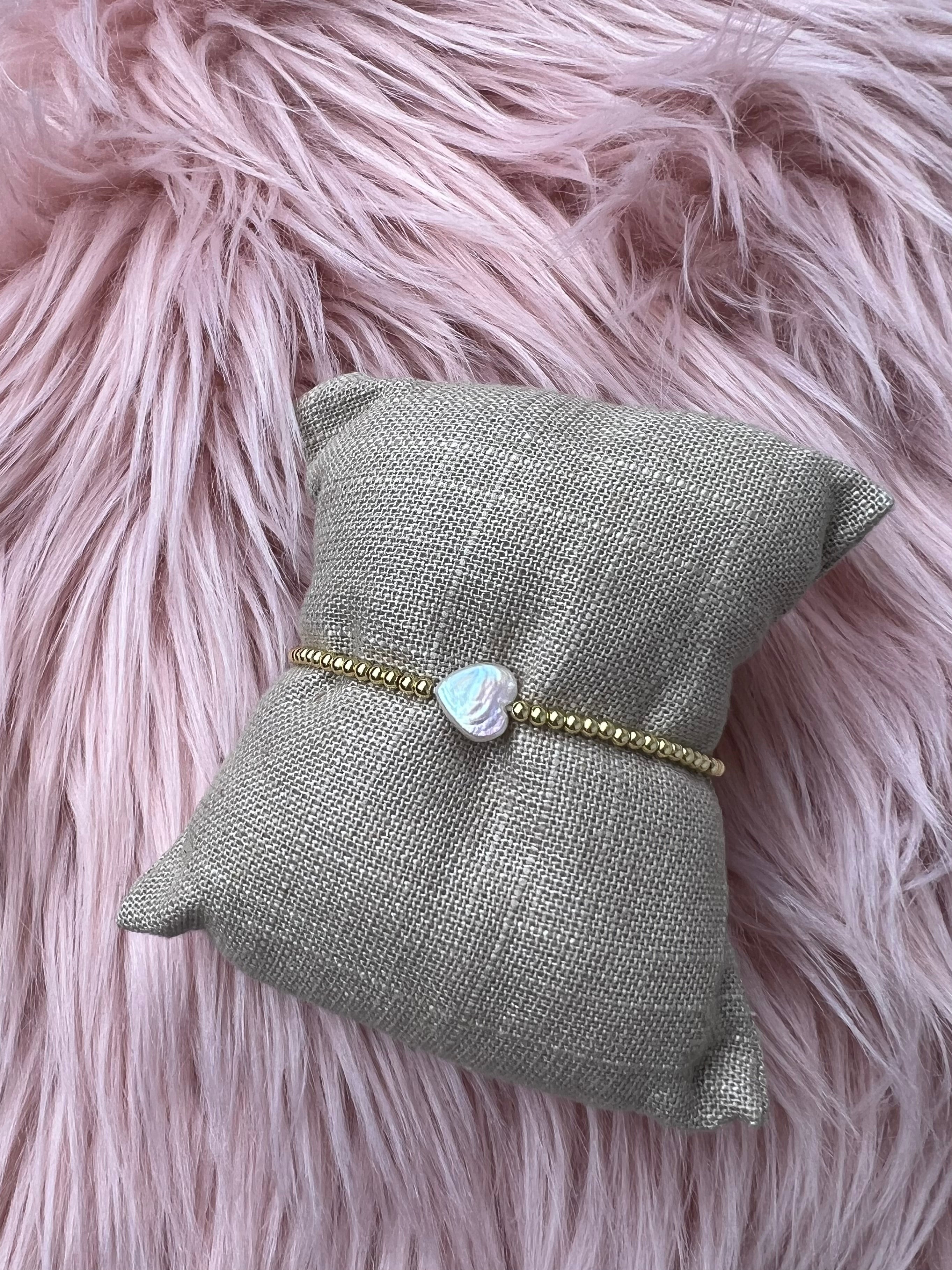 Anna Pearl Heart Stretch Ball Bracelet