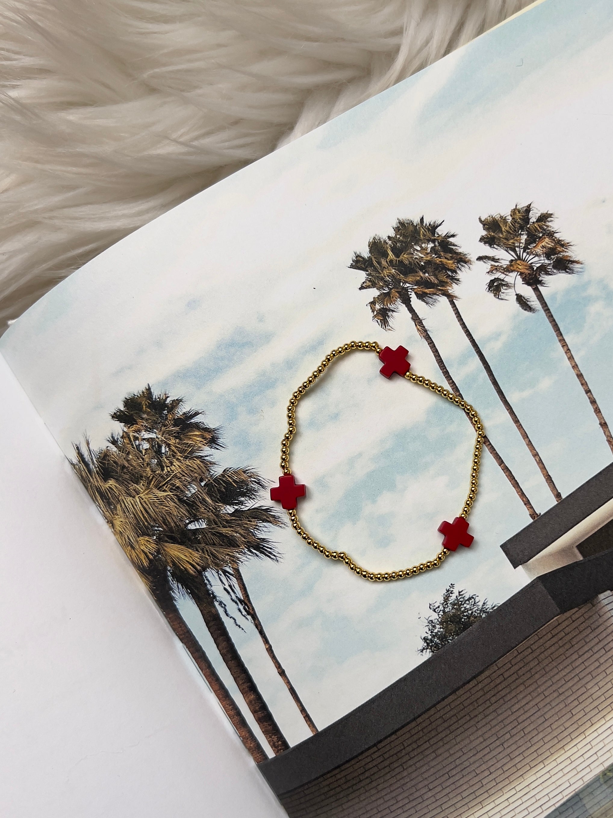 Venice Rosso — Gold Bead Bracelet with Red Crosses