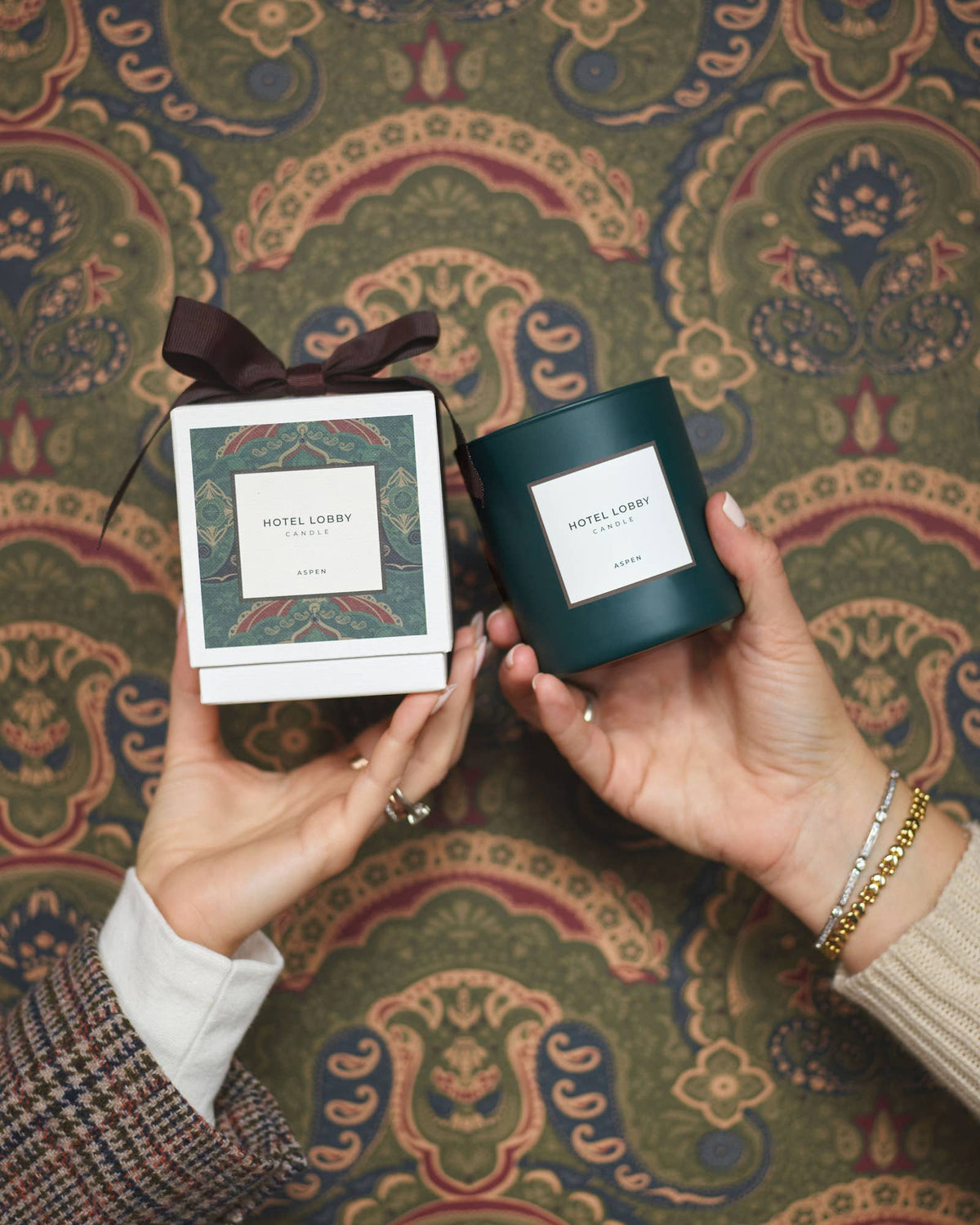Aspen Luxury Cedarwood & Pine Soy Candle – 9.75 oz by Hotel Lobby Candle