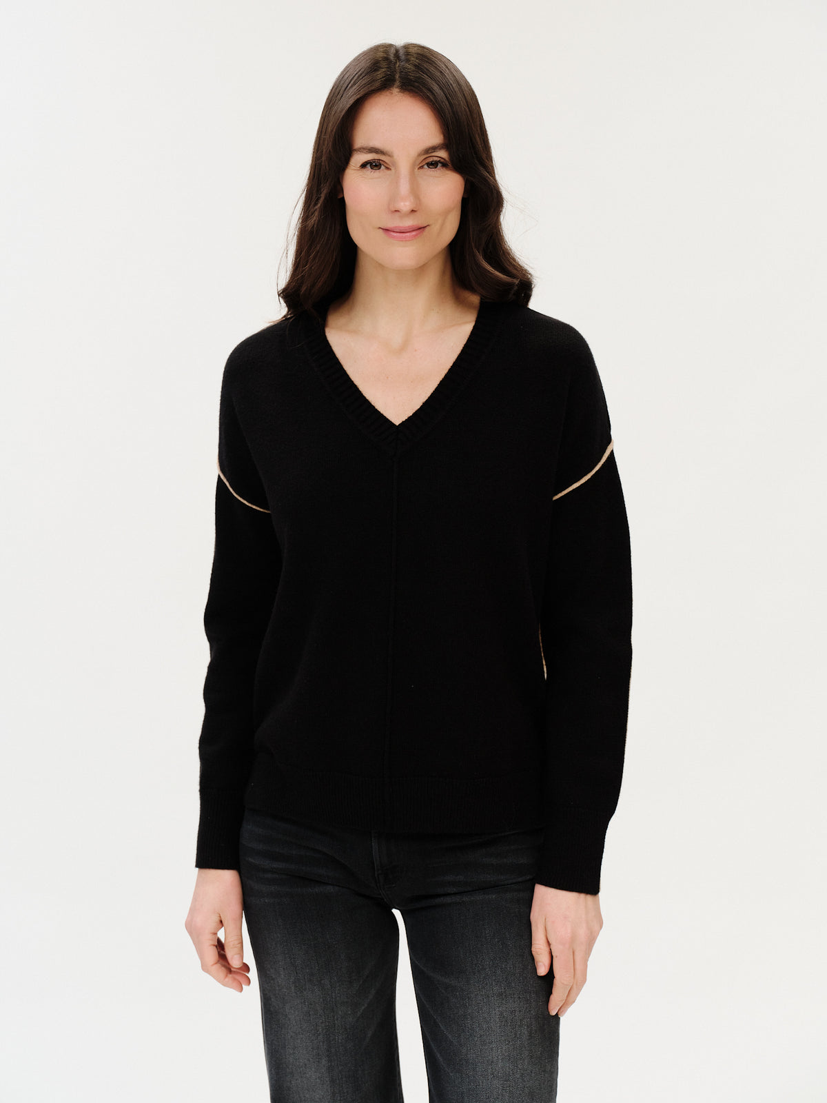Fiore V-Neck Color Block Exposed Seam Sweater – Black/Camel